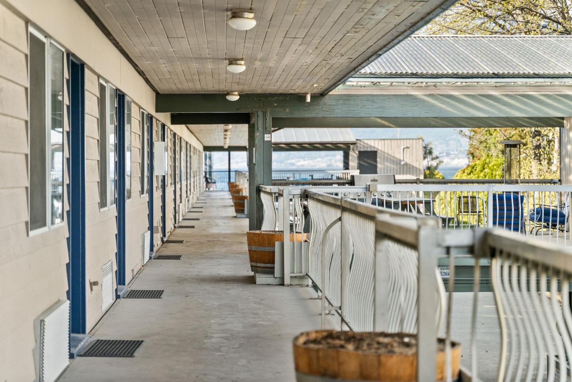 Okanagan Lakefront Resort Penticton Eksteriør bilde